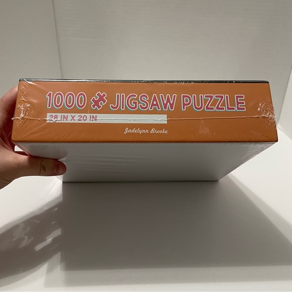 Jadelynn Brooke Jigsaw Puzzle - Picture 5 of 6